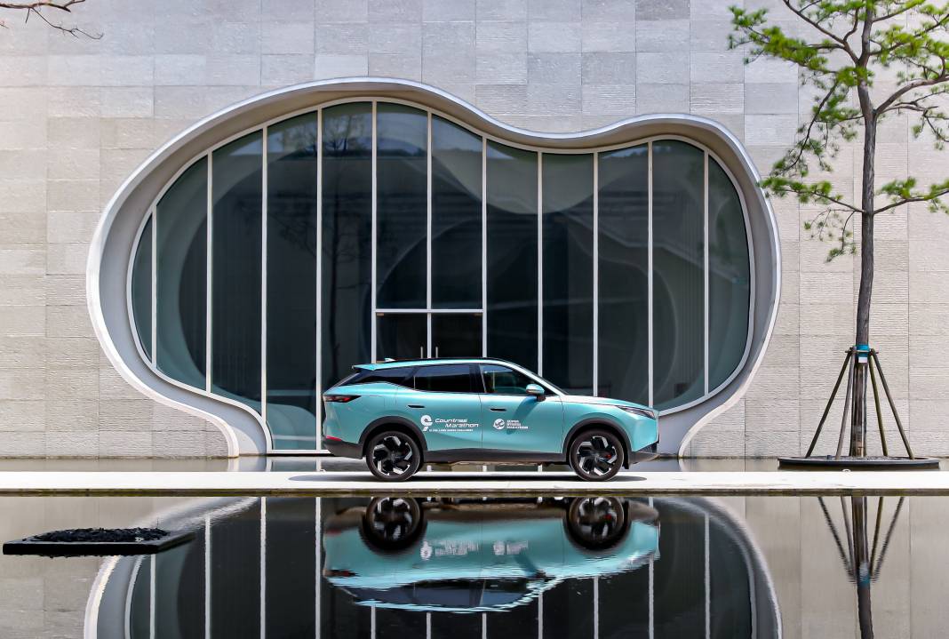 OMODA7 PHEV ÇIĞIR AÇTI ADINI ALTIN HARFLERLE YAZDIRACAK: Tek depoyla gittiği kilometre rekor kırdı! 3
